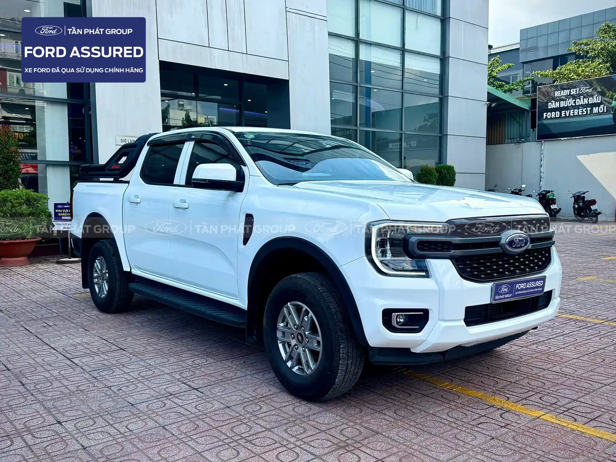 FORD RANGER XLS 4x2 2026 Siêu lướt - MÀU TRẮNG